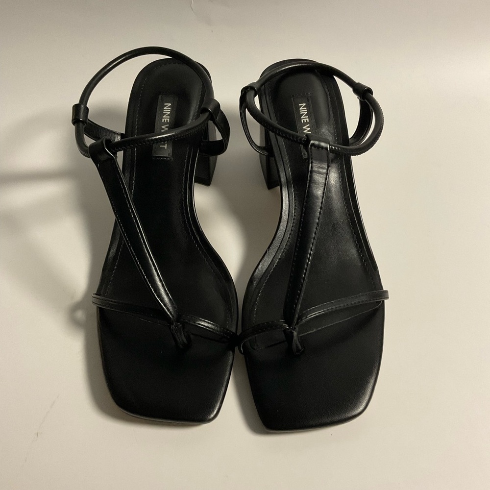 Nine West Gardeen Black Faux Leather Strappy Sandal Womens Size 7.5